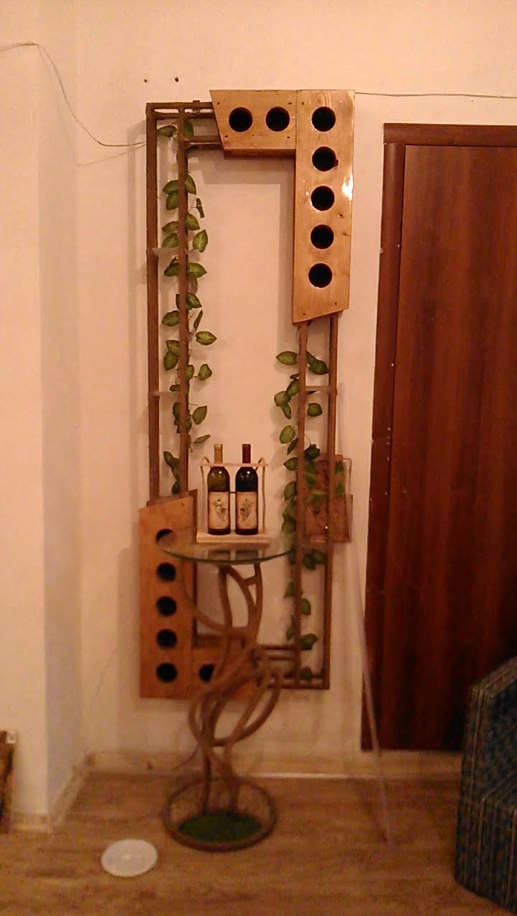 Wine rack in wood and metal