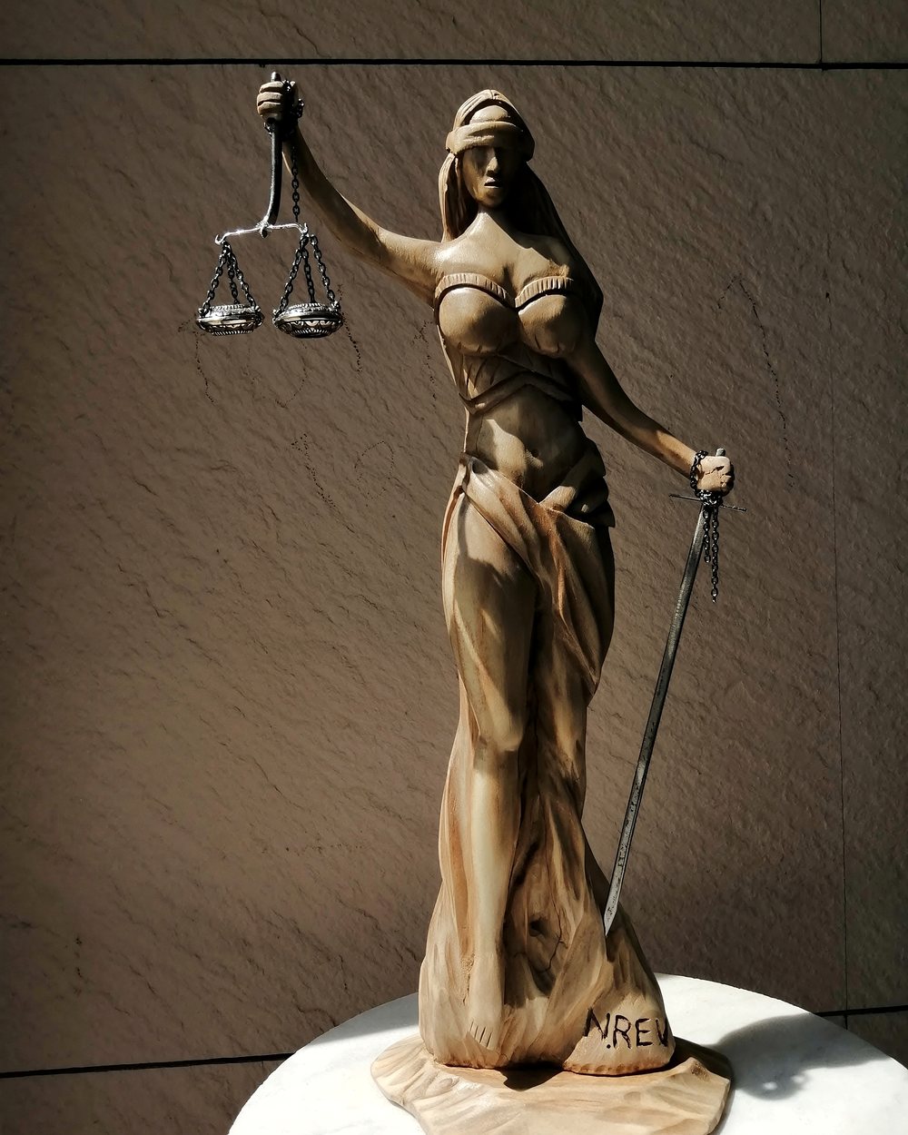 La Justice, sculpture en bronze